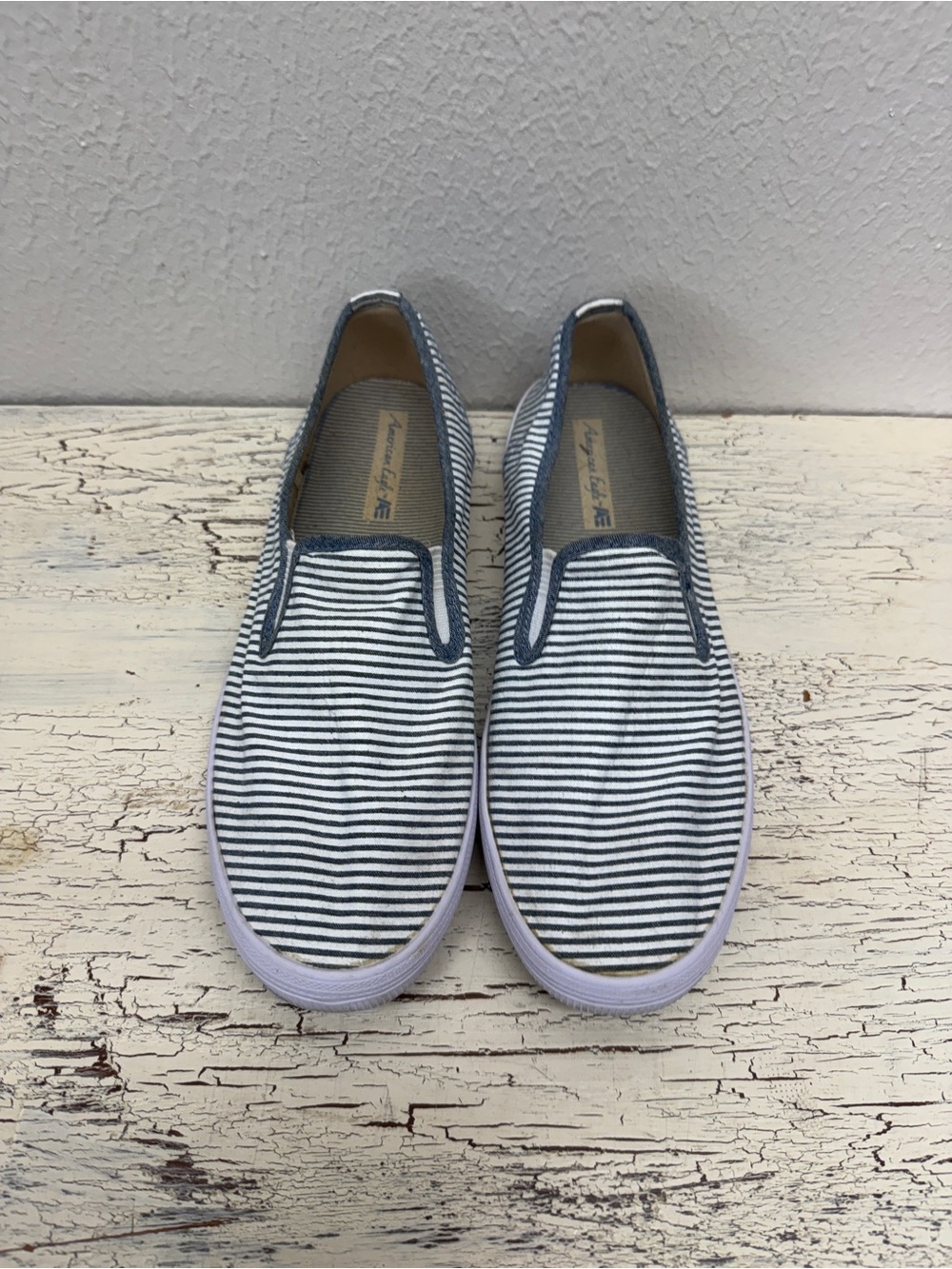 Women’s American Eagle Slip On Sneakers Size 9 Blue And White Stripe
